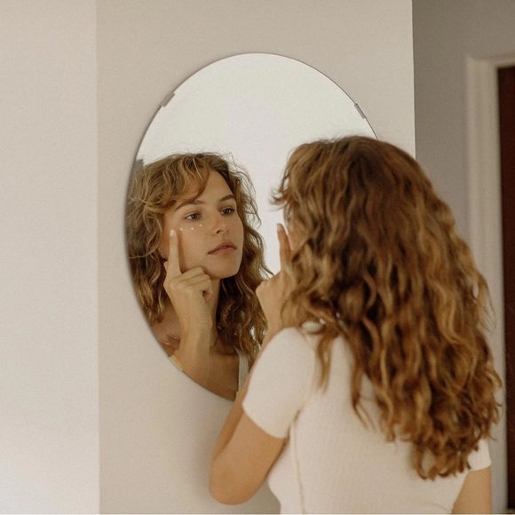 FEEL Refinishing Night Serum - Picture 2 of 4